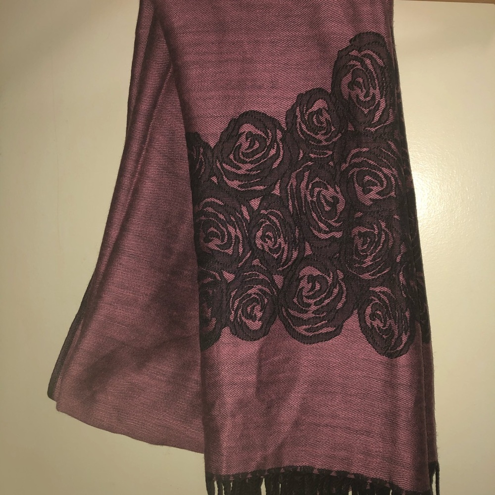 Scarf - Picture 5 of 6